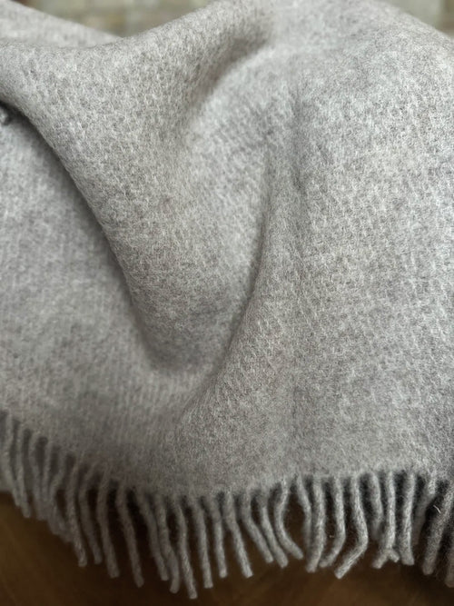 100% New Zealand Wool Blanket - Light gray - Harmonia Linens