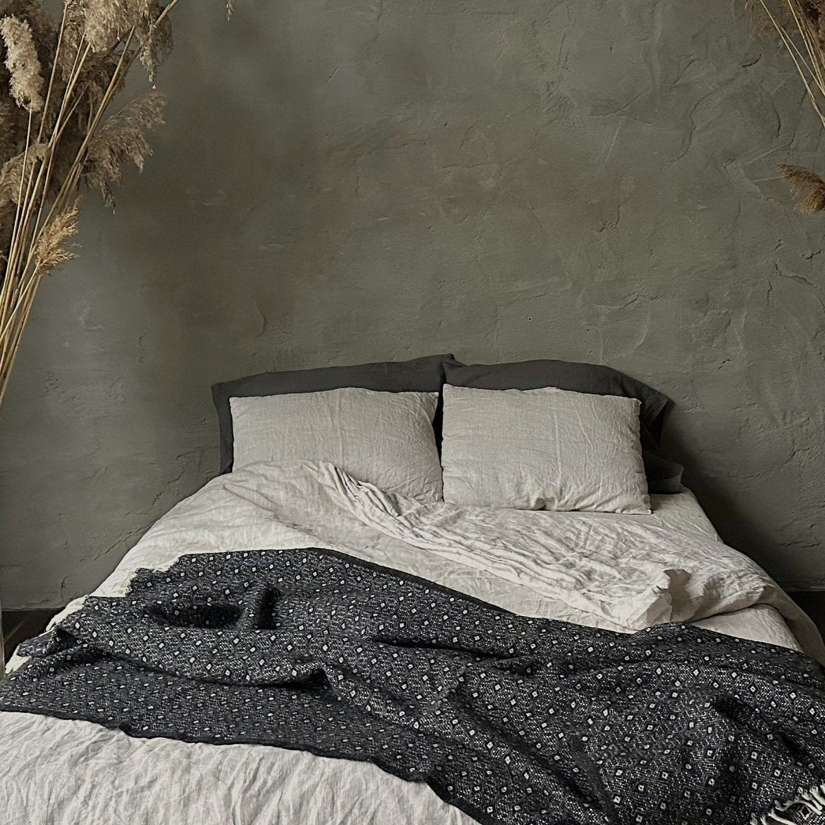 100% New Zealand Wool Blanket - Monochrome - Harmonia Linens