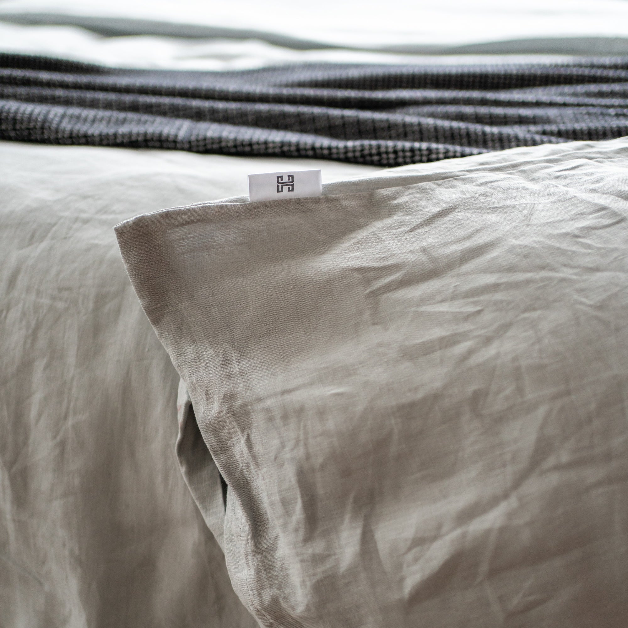 Natural linen bedding set - light gray