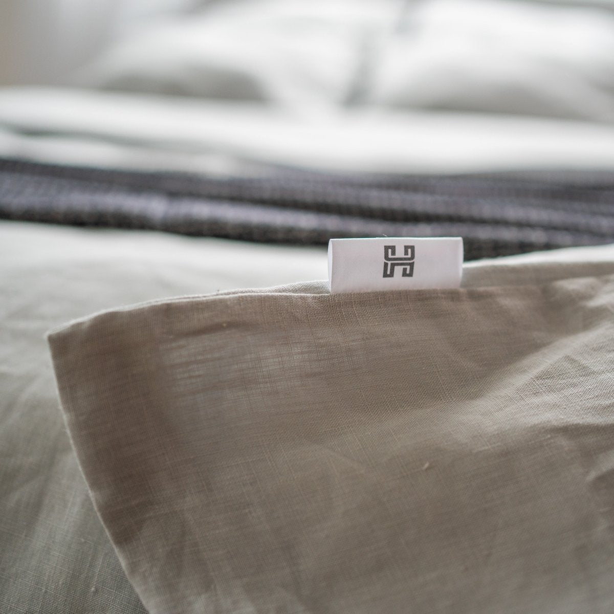 Gray Scandinavian sleep set - 2 single duvets & pillowcases - Harmonia Linens