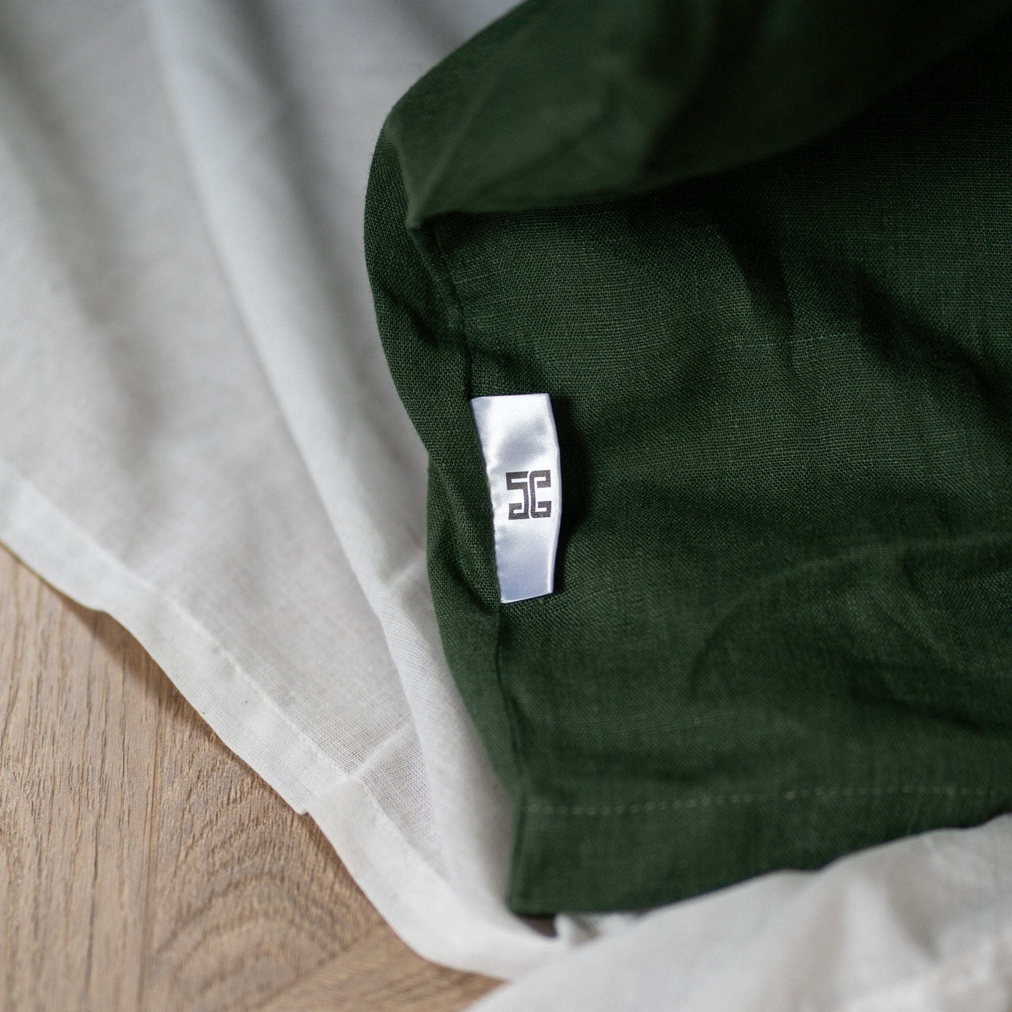 Natural linen bedding set - forest green