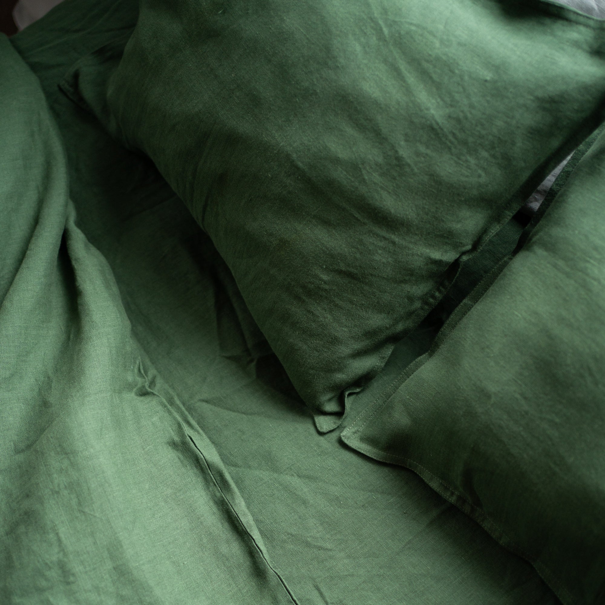 Natural linen bedding set - forest green