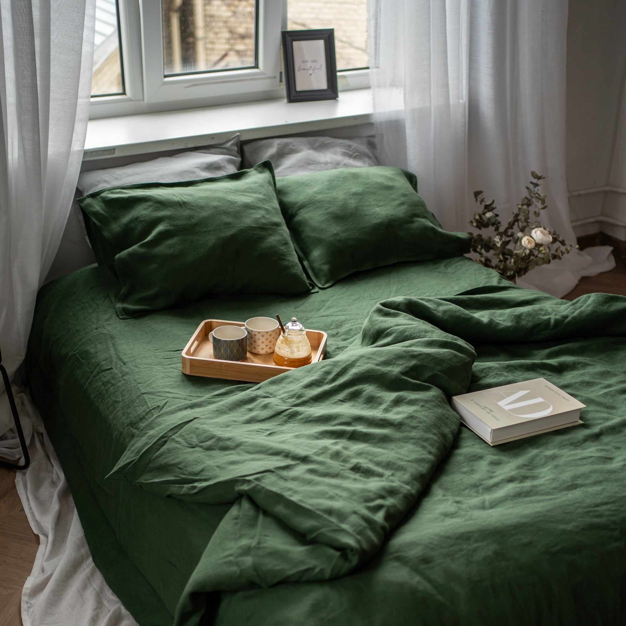 Natural linen bedding set - forest green