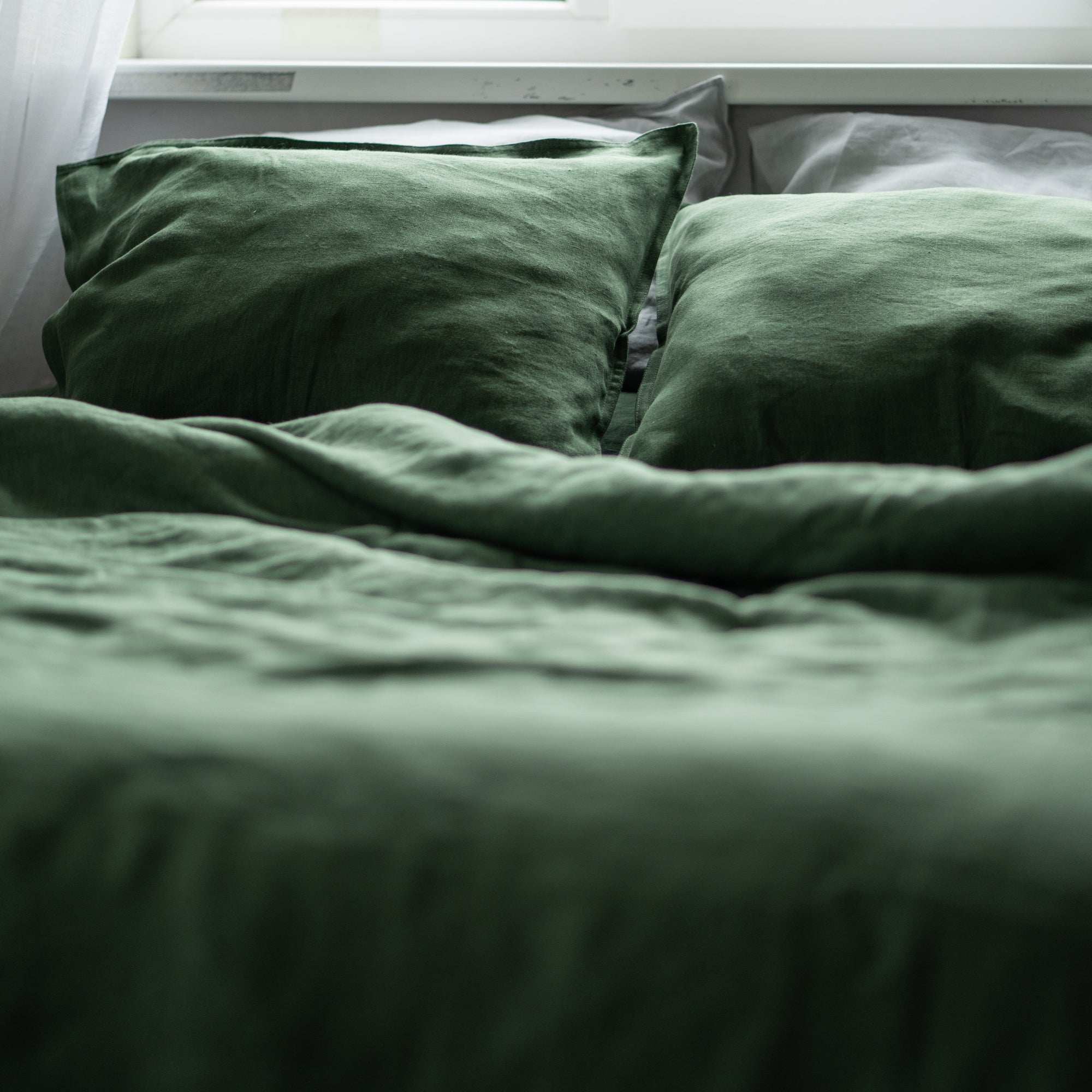 Natural linen bedding set - forest green