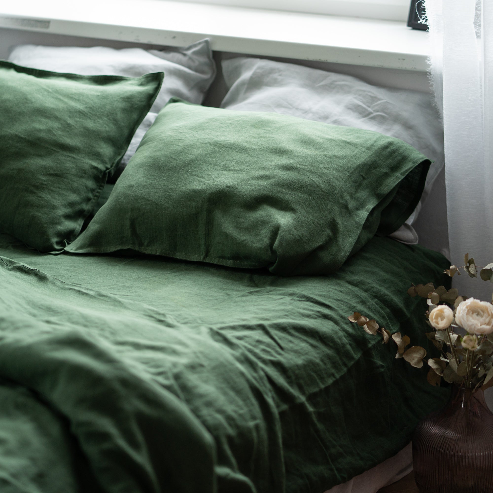 Natural linen bedding set - forest green