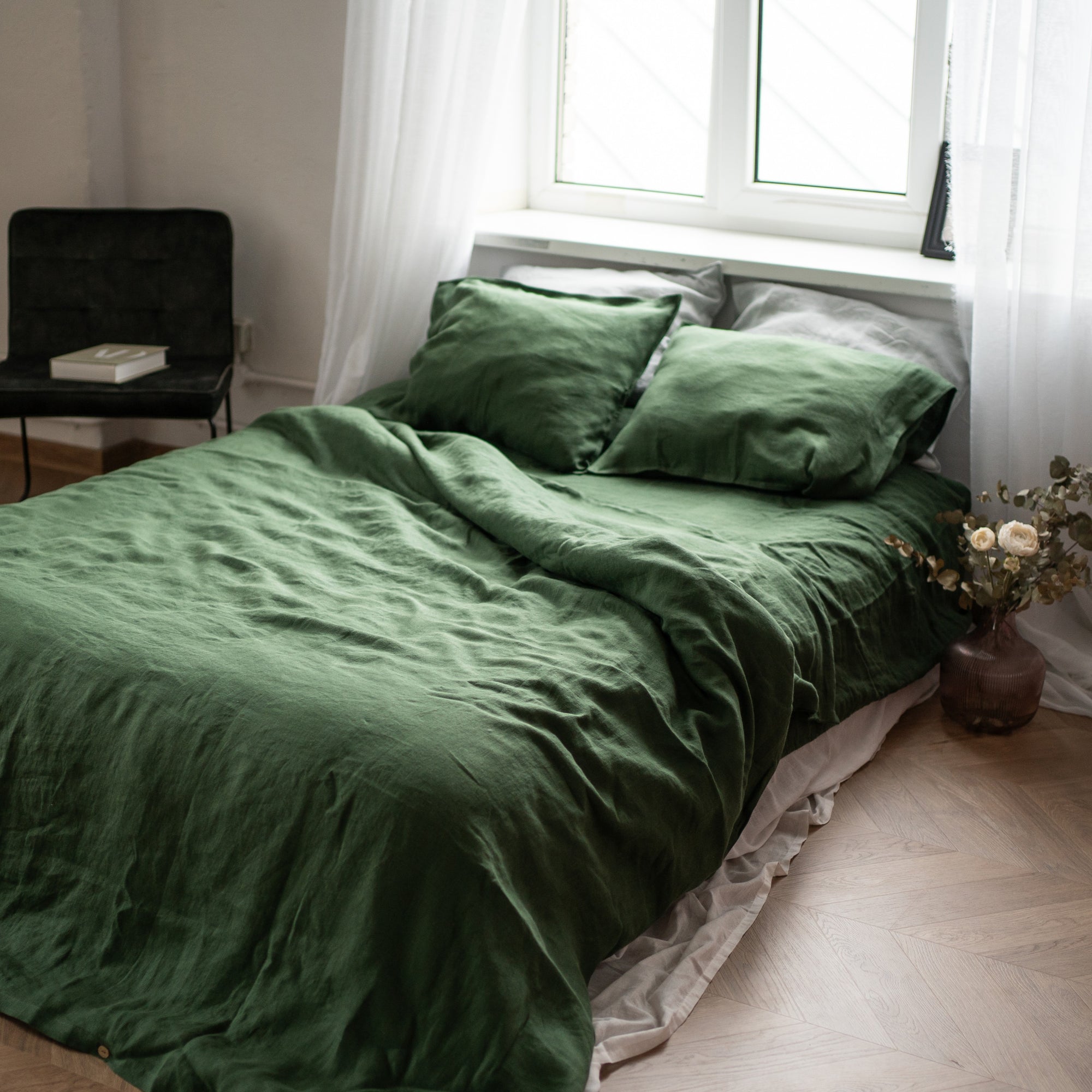 Natural linen bedding set - forest green