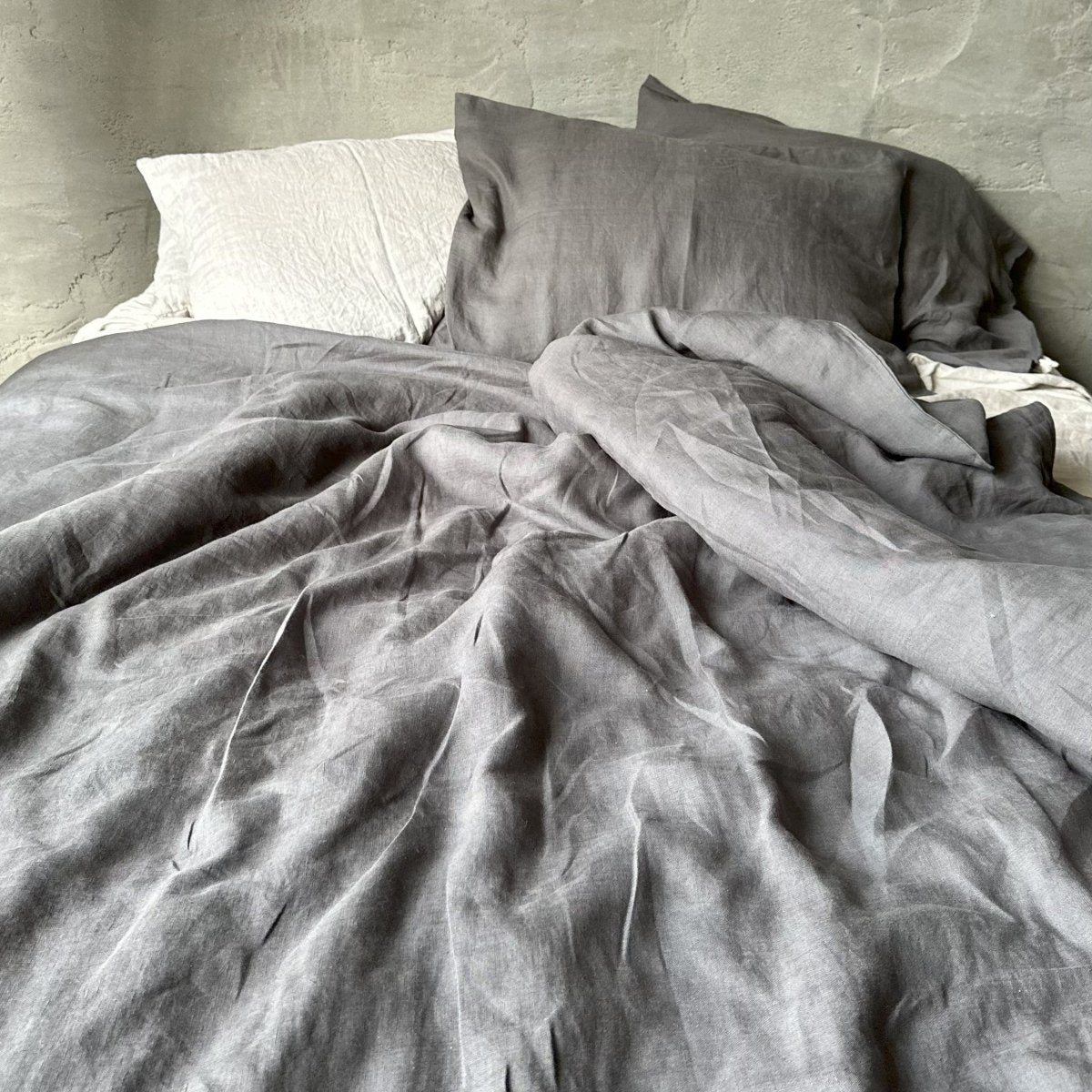 Natural linen duvet - dark gray - Harmonia Linens