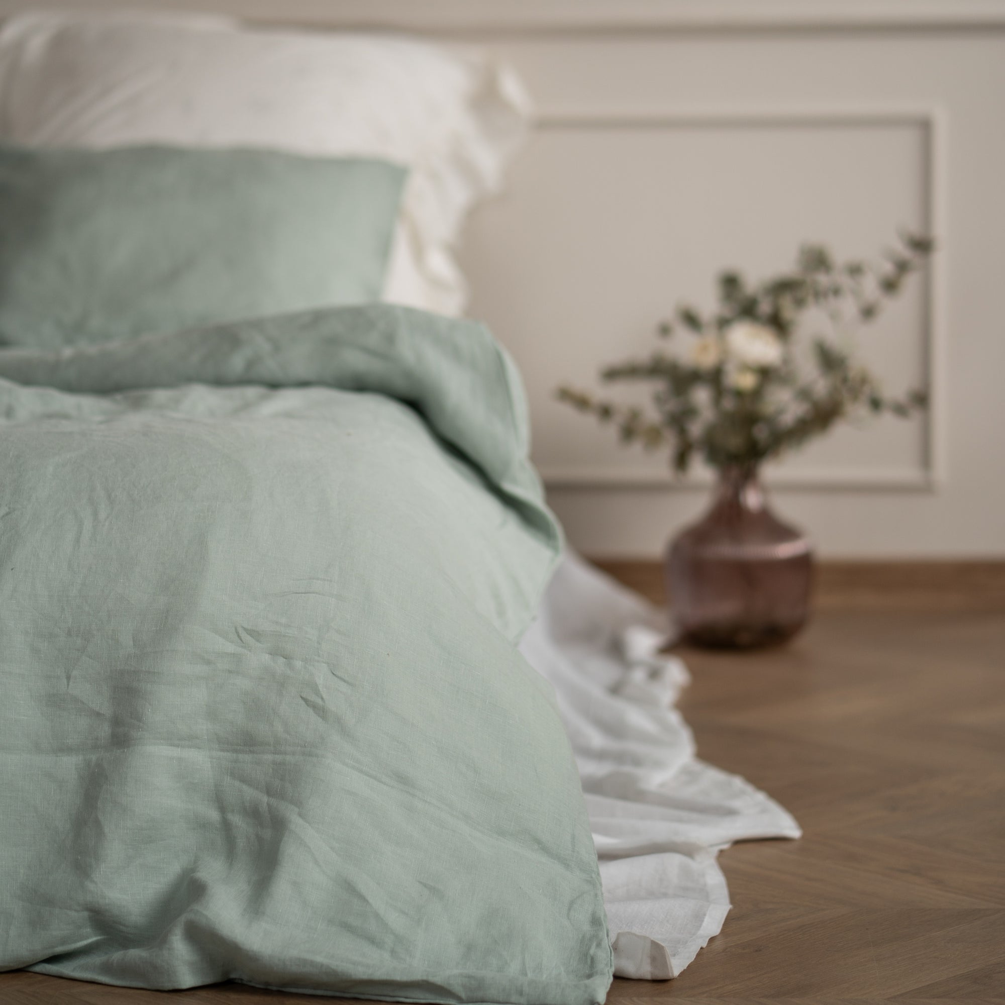 Natural linen bedding set - sage