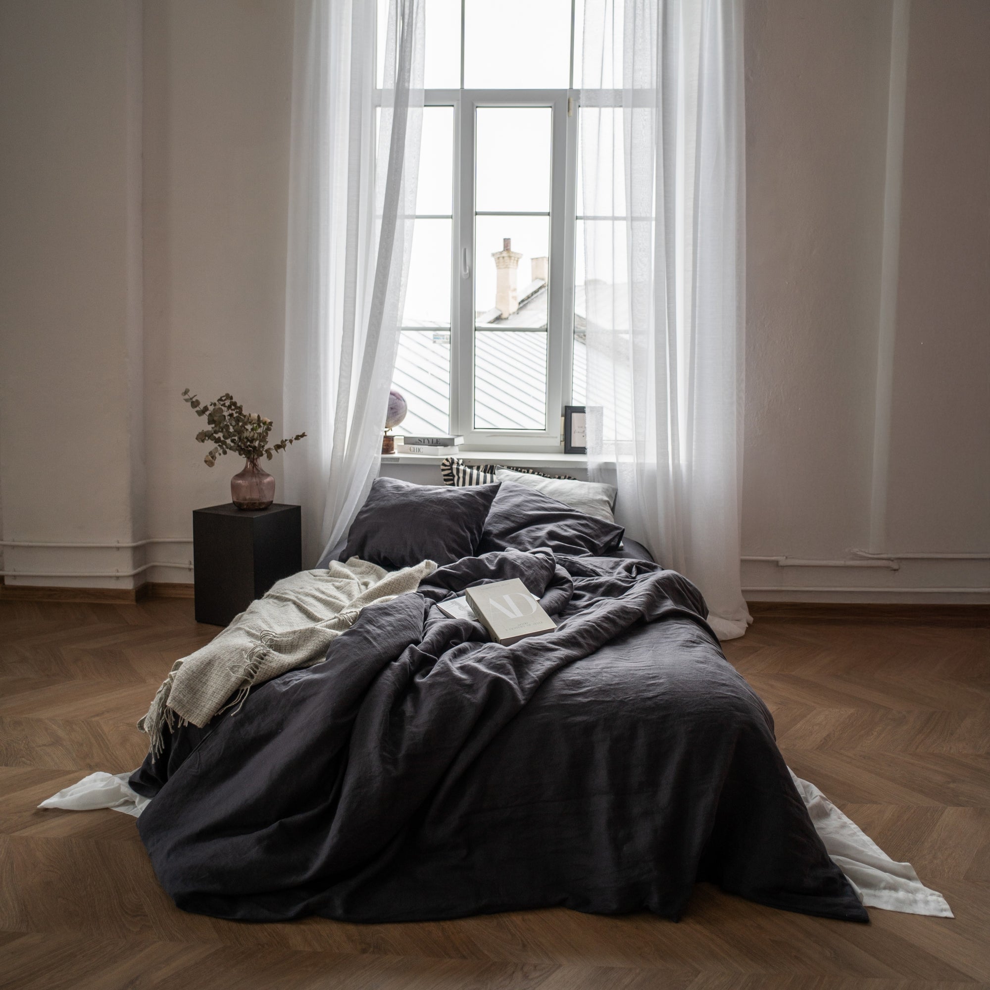 Natural linen bedding set - dark gray