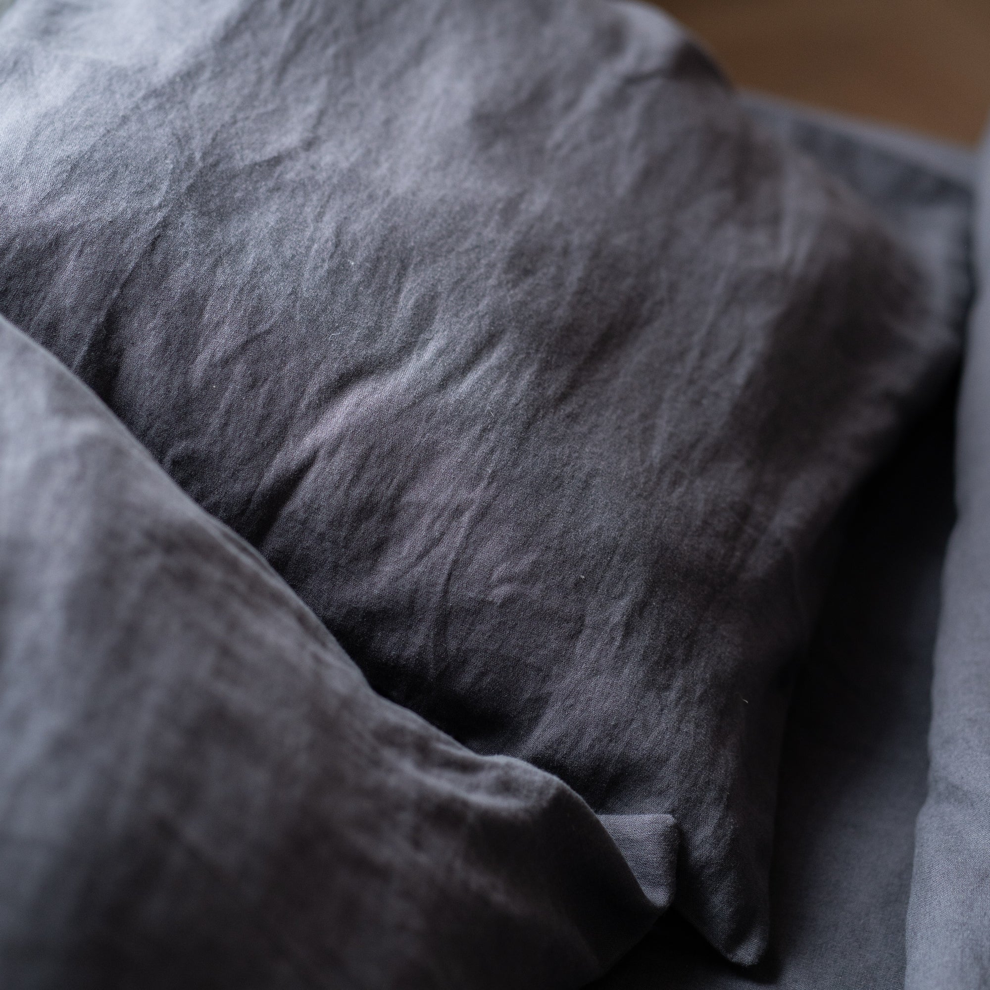 Natural linen bedding set - dark gray