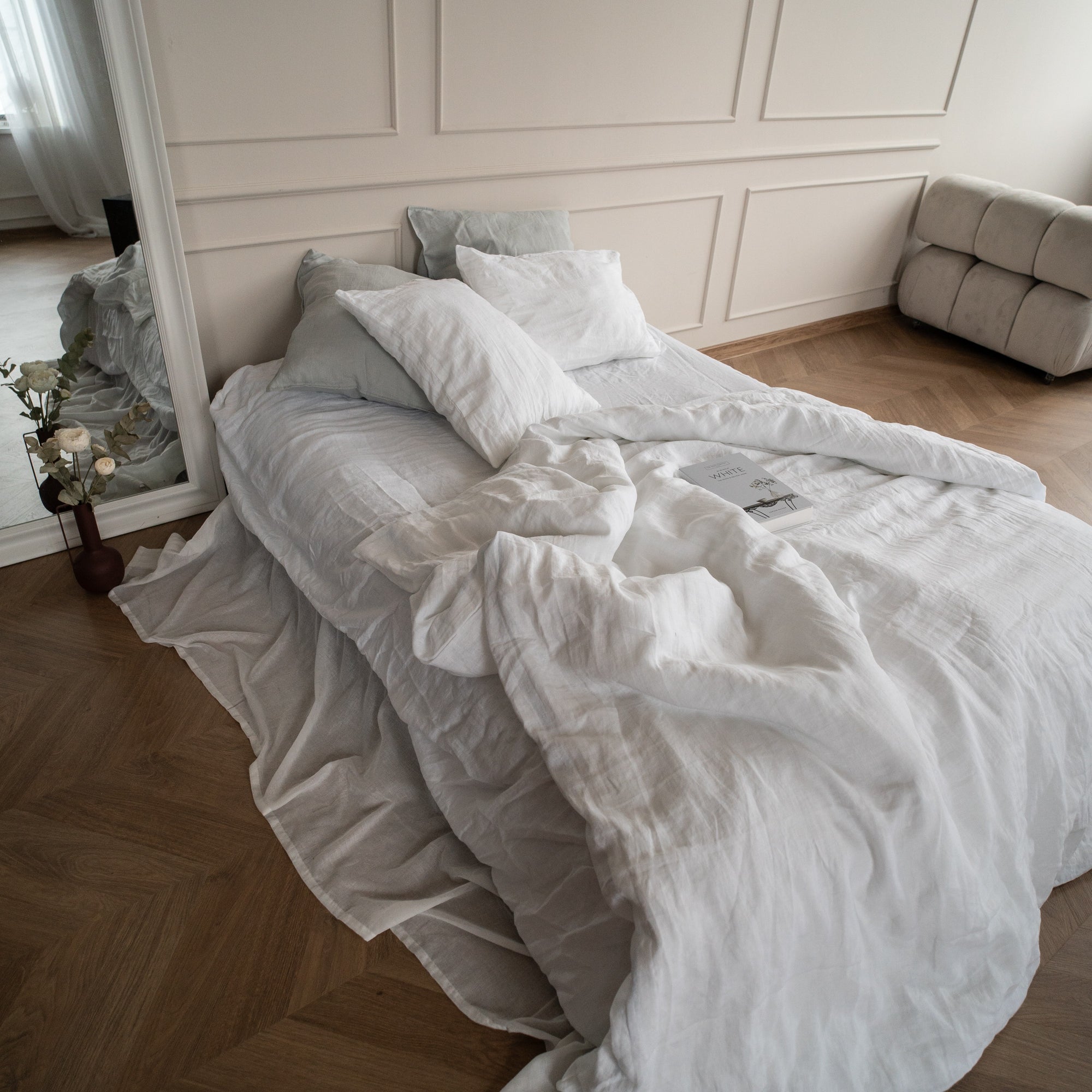 Natural linen bedding set - white