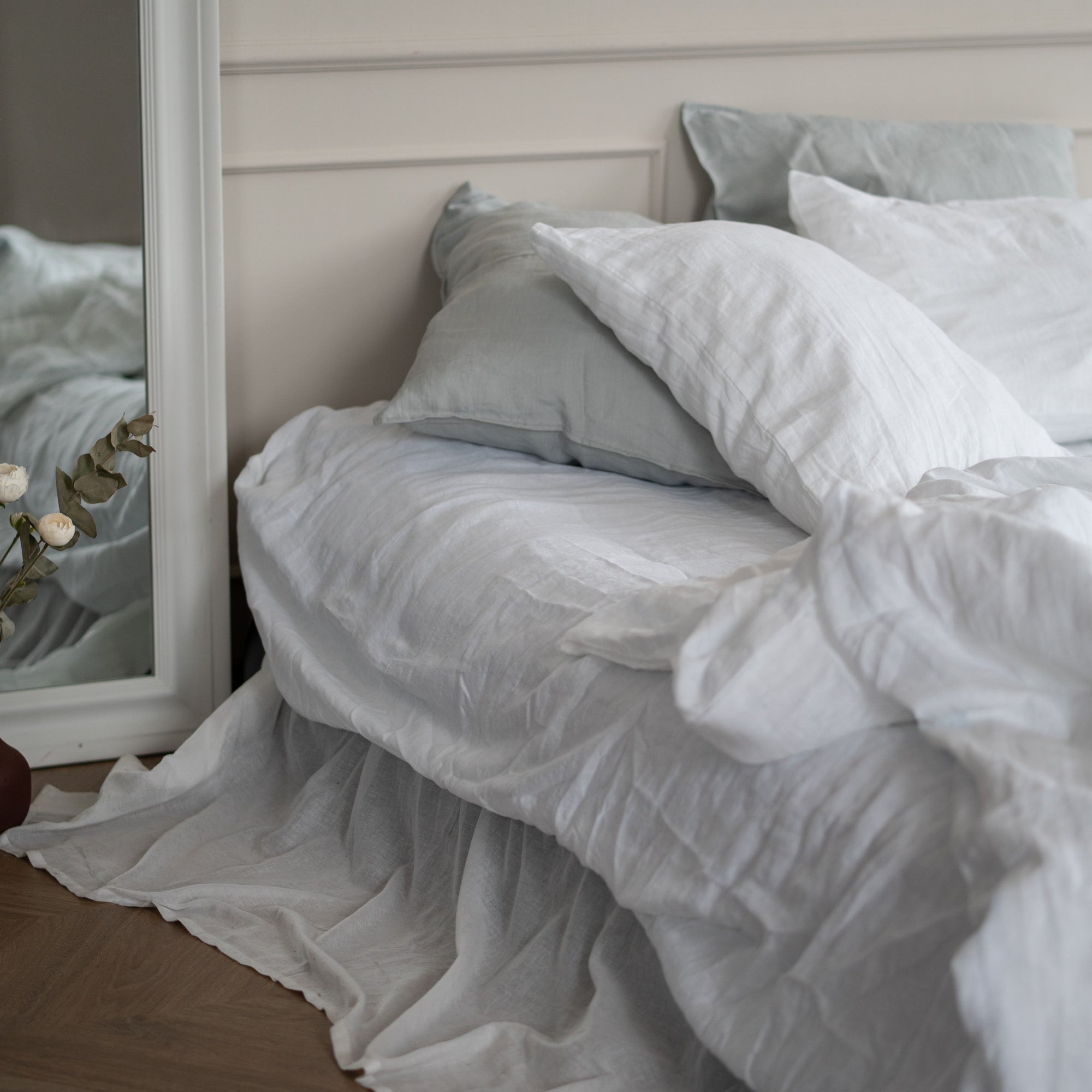 Natural linen bedding set - white