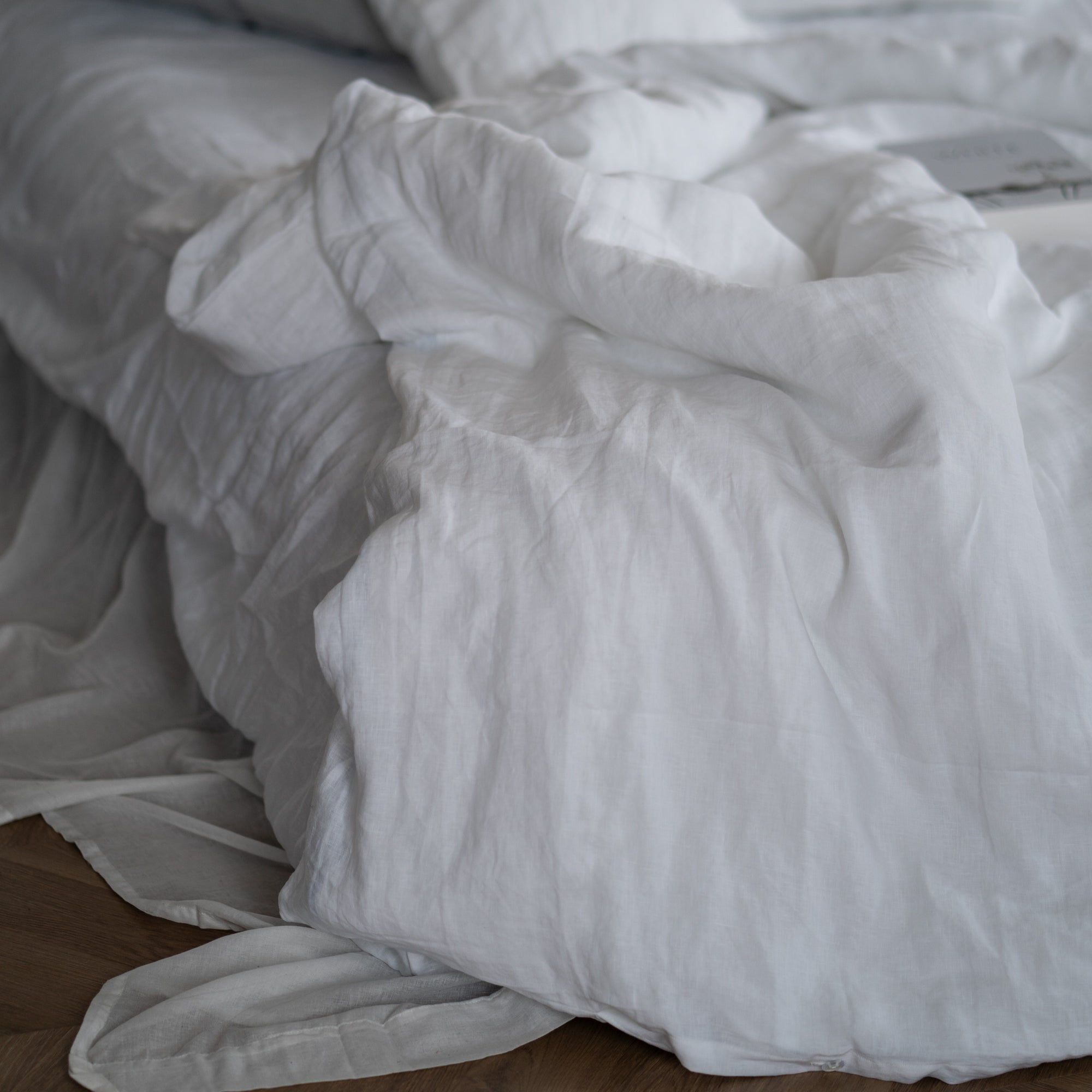 Natural linen bedding set - white