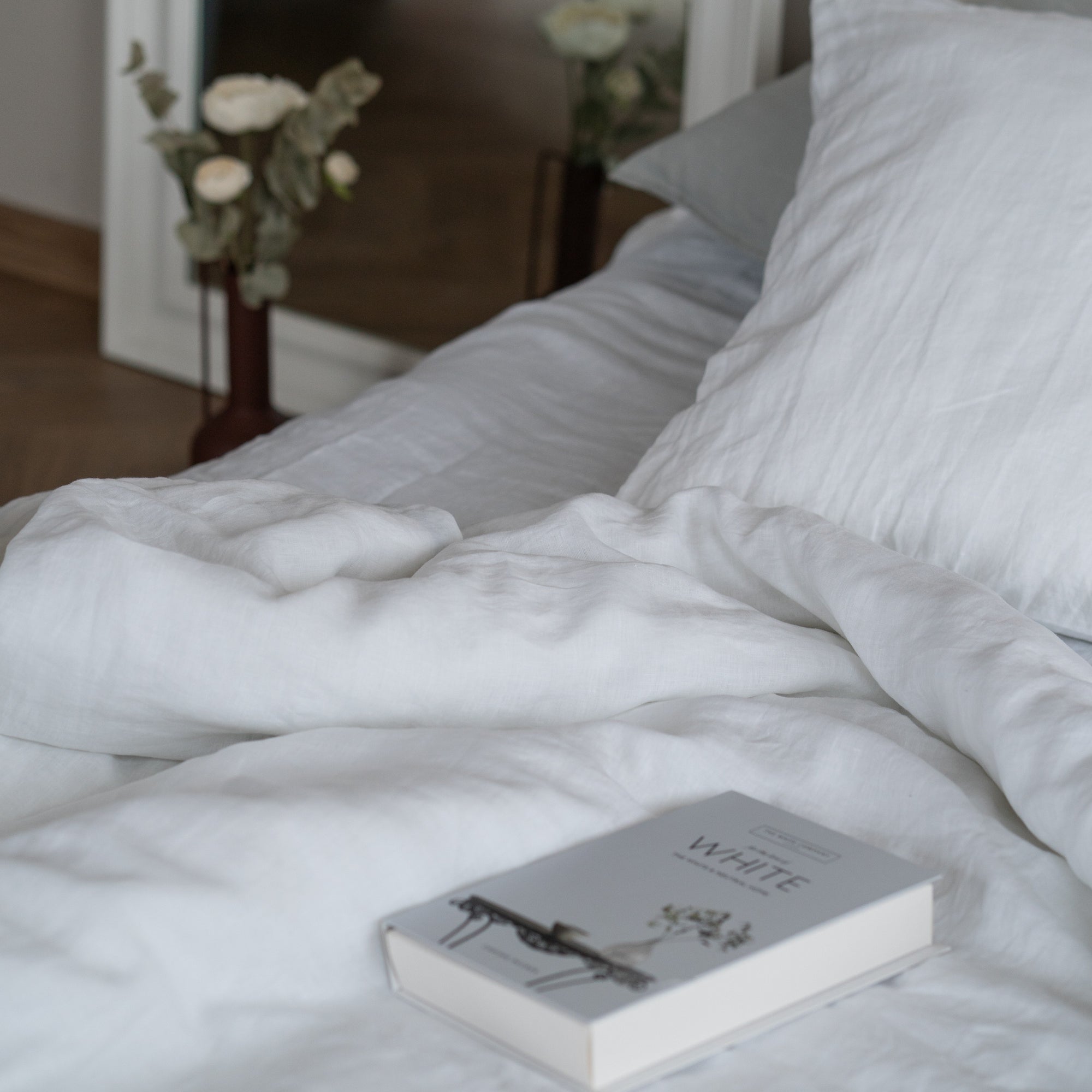 Natural linen bedding set - white